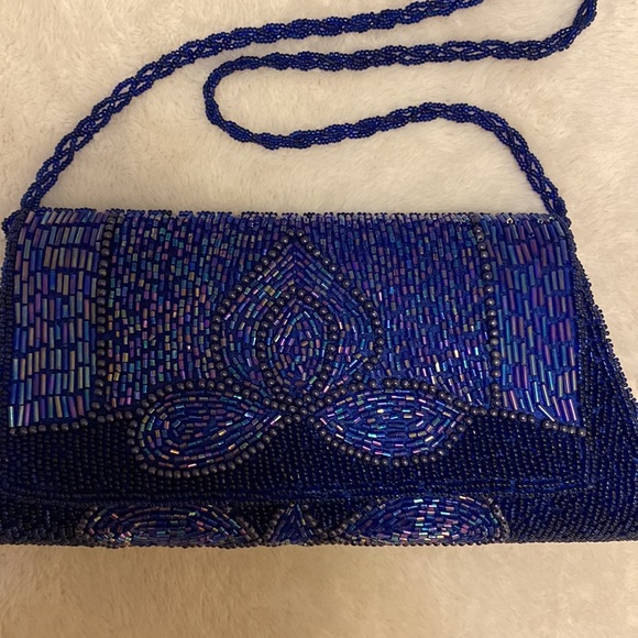 Beautiful, colorful decorative beaded purse, long strap very nice condition - Picture 4 of 14